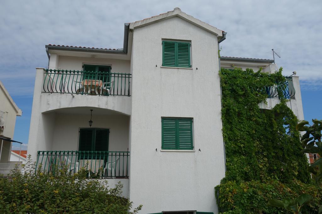 Apartments Nada Vodice Phòng bức ảnh