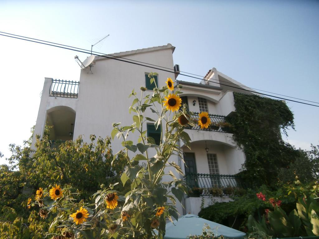 Apartments Nada Vodice Phòng bức ảnh