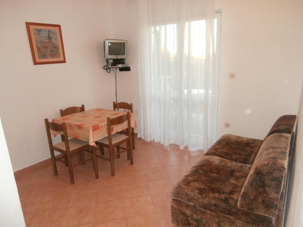 Apartments Nada Vodice Phòng bức ảnh